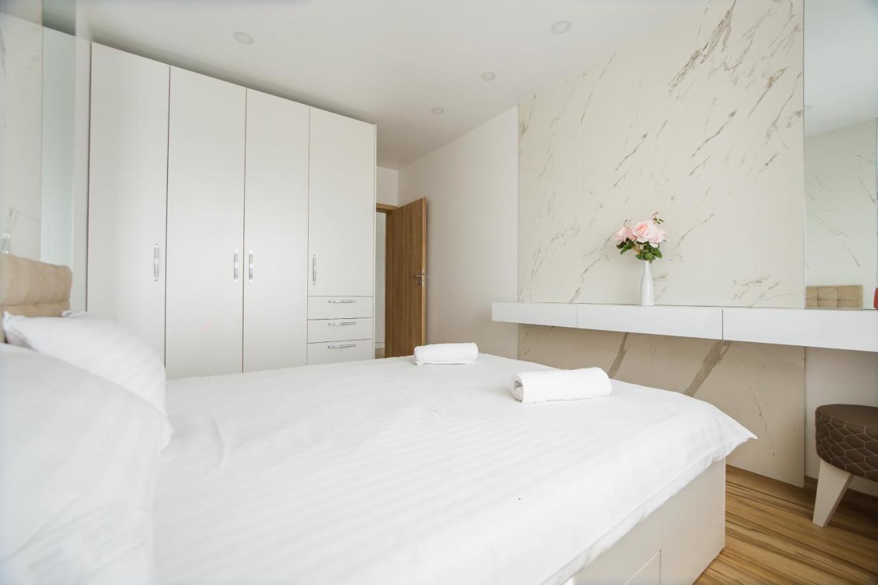 Elegant & Spacious - Central Apartment 拉迪亚 外观 照片