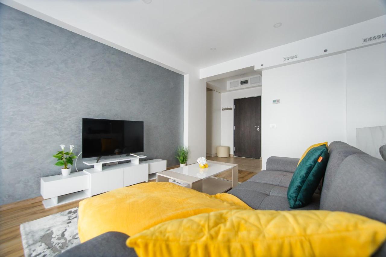 Elegant & Spacious - Central Apartment 拉迪亚 外观 照片