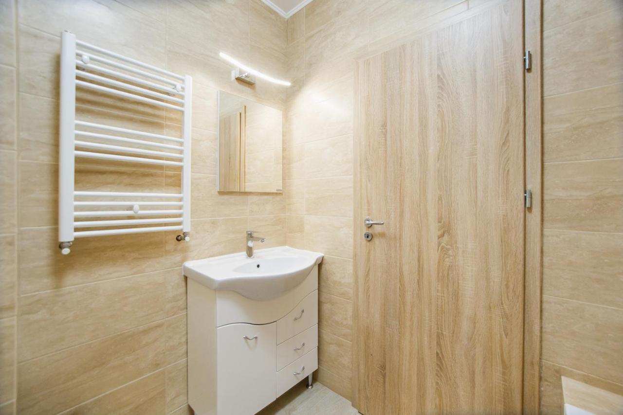 Elegant & Spacious - Central Apartment 拉迪亚 外观 照片